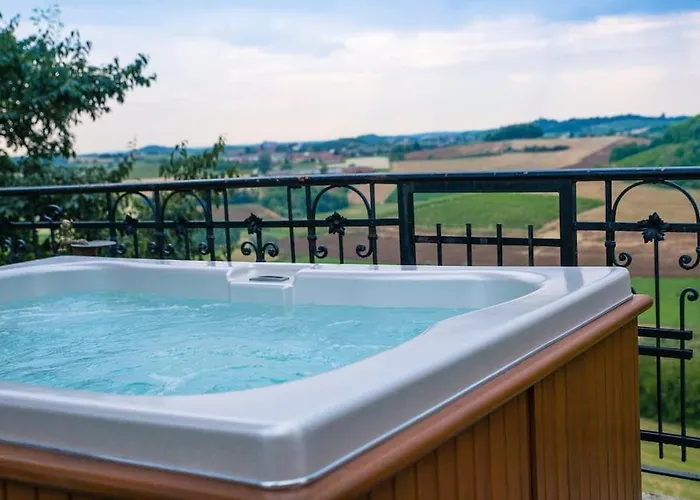 Al Cedro Terrazza Sul Monferrato Con Idromassaggio *
