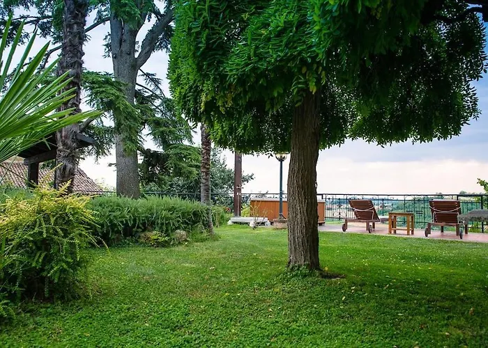 Al Cedro Terrazza Sul Monferrato Con Idromassaggio *